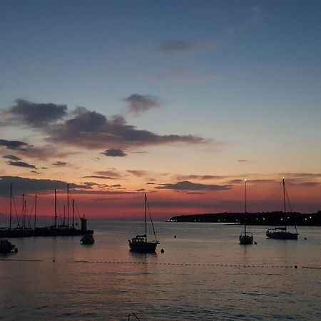 Lara Deluxe Superior 5 Star Apartment, Your Piece Of Heaven By The Sea & Park Novigrad Istria 외부 사진