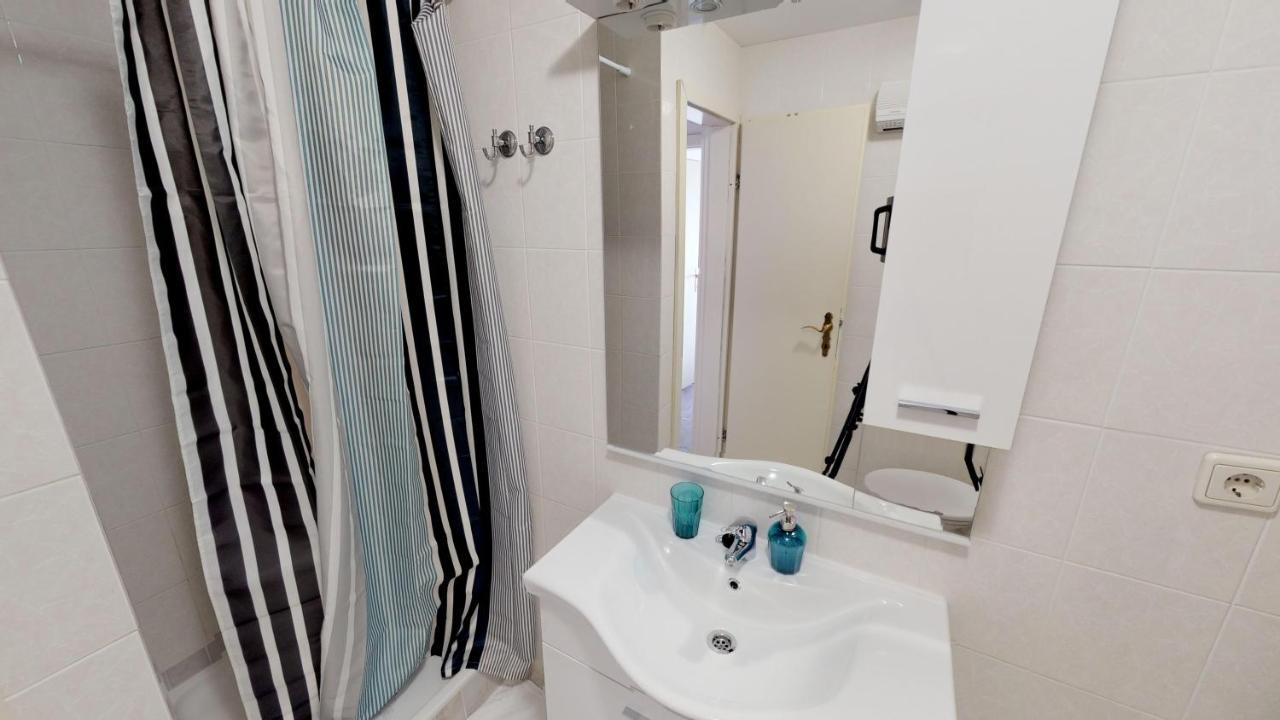 Lara Deluxe Superior 5 Star Apartment, Your Piece Of Heaven By The Sea & Park Novigrad Istria 외부 사진