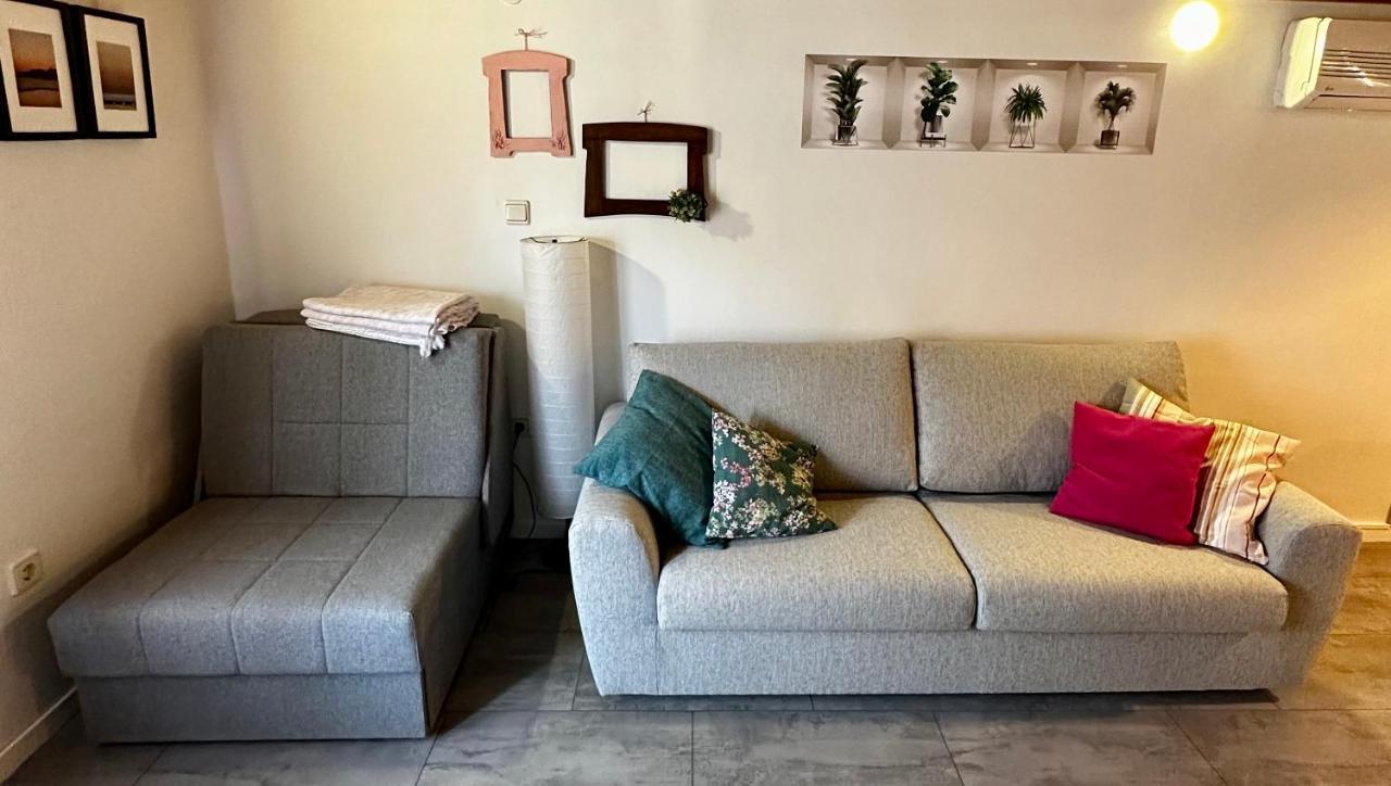 Lara Deluxe Superior 5 Star Apartment, Your Piece Of Heaven By The Sea & Park Novigrad Istria 외부 사진